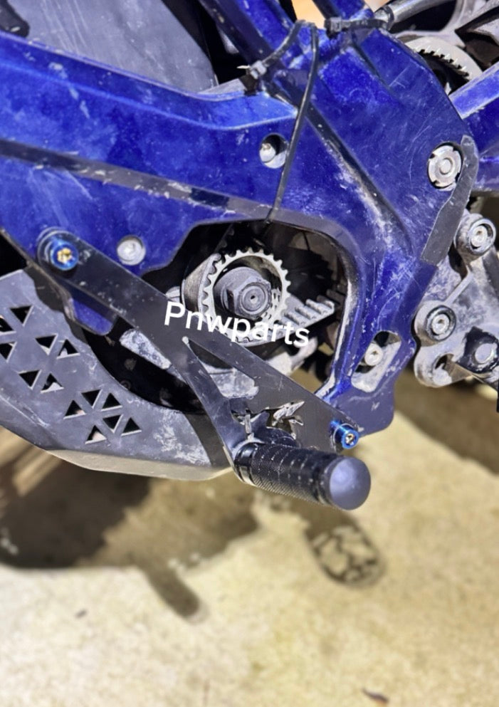 Shift lock bolts (2)