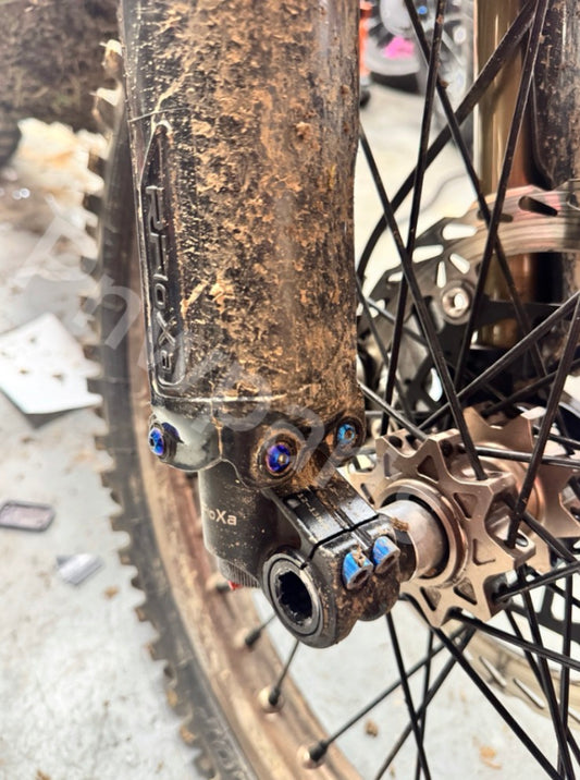 R floxa fork guard bolts (6)