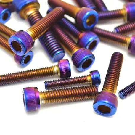Battery lid titanium